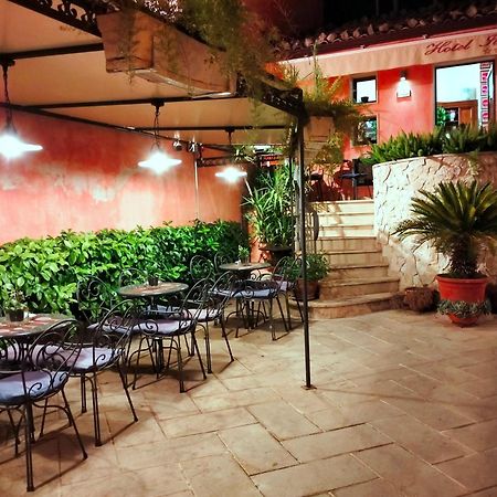 Hotel Il Barocco Ragusa Bagian luar foto