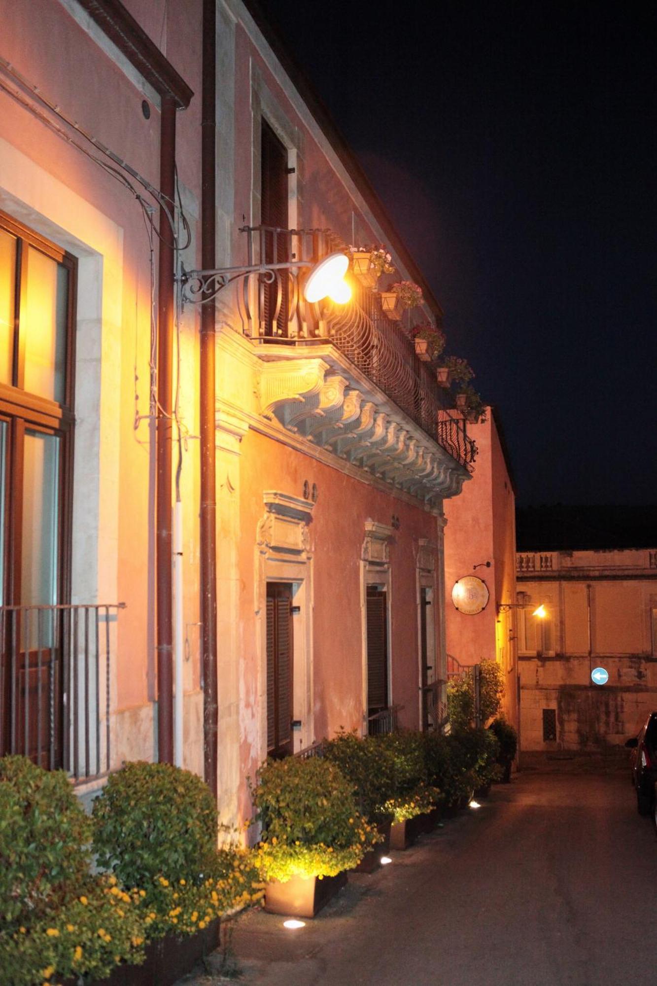 Hotel Il Barocco Ragusa Bagian luar foto